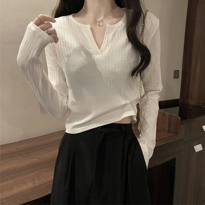 White Long-sleeve T-shirt Women's Spring Slim V-neck Short Top